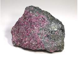 Эвдиалит в породе, Россия, Кольский п-ов, Хибины (90*80*40 мм, 355 г) №23798