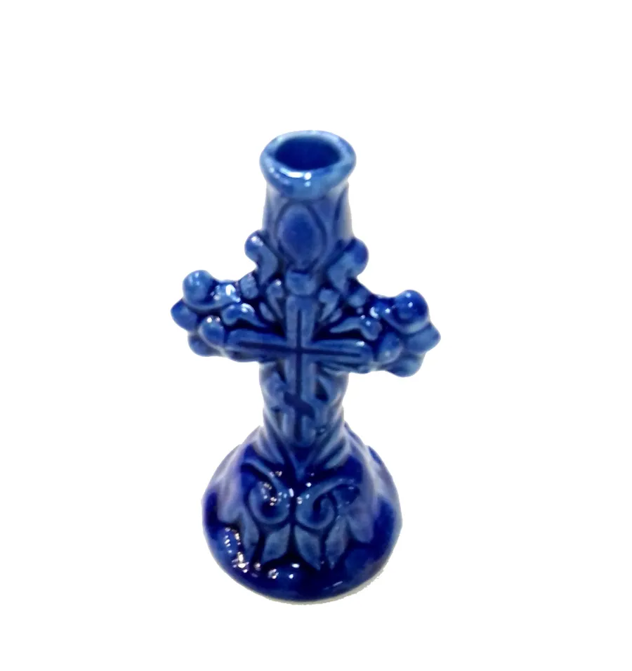 Подсвечник.
