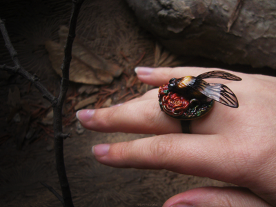 Коллекционное кольцо "Царевич Шмель в цветущем саду"