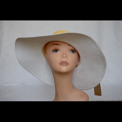 Шляпа Stefania Maiaroli 1638 белая с желтым