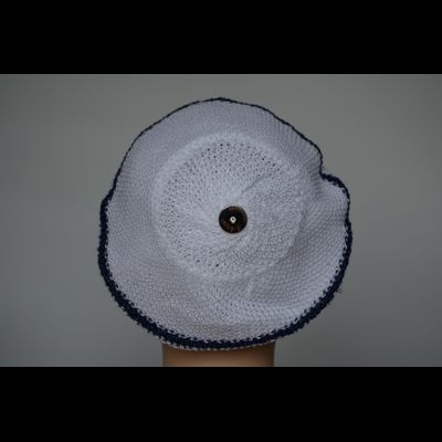 Летняя кепка вязаная vizio 5038 белая с синим