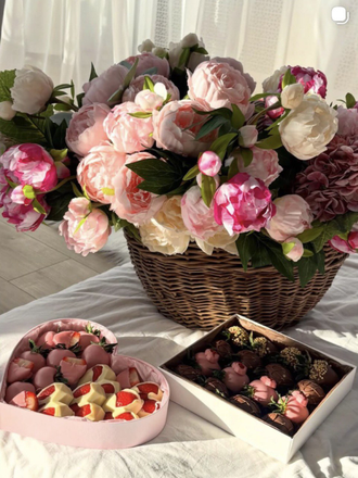 НЕЖНО-СТРАСТНО