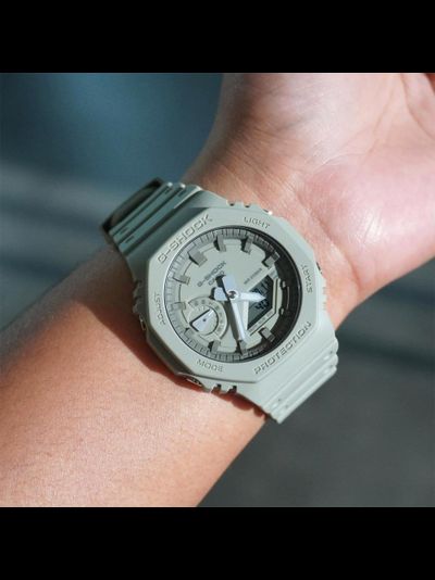 Часы Casio G-Shock GA-2100NC-3A