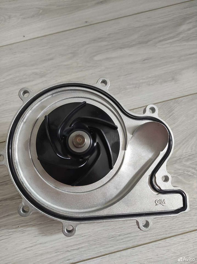 Насос водяной Газель Камминс 2.8 оригинал FOTON (снятый)