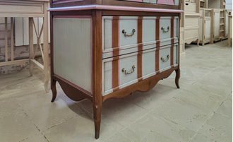 Шкаф для одежды двухстворчатый с ящиками и покраской ромбы.