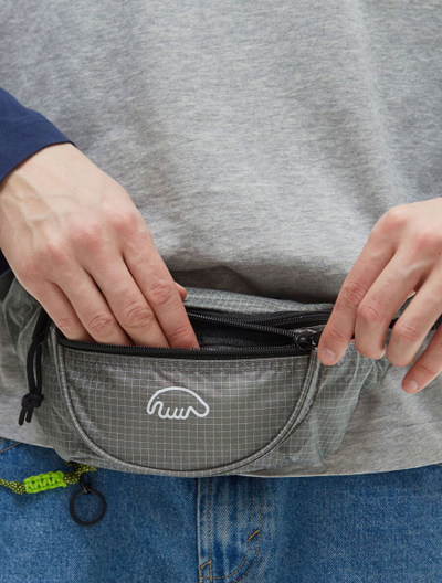 Сумка на пояс Anteater Waist Bag RS Серая детали