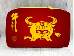 Косметичка с символикой "Быка" №3