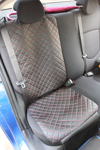 Защитная накидка под детское кресло с прострочкой ромб