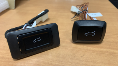 SKODA A8 Электро подъемник крышки багажника (5-й двери)