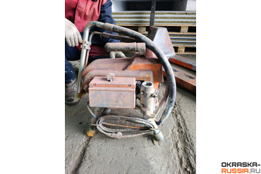 Покрасочный аппарат ASPRO-3100 на строительной площадке Покупателя