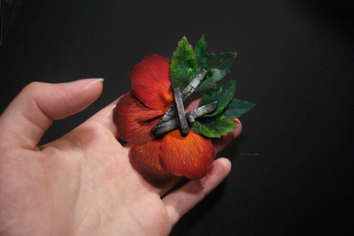 Брошь с лепестками роз "Возвращая Воспоминания", украшение в стиле готики