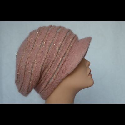 Розовая кепка с пайетками вязаная зимняя Vizio Италия 6720