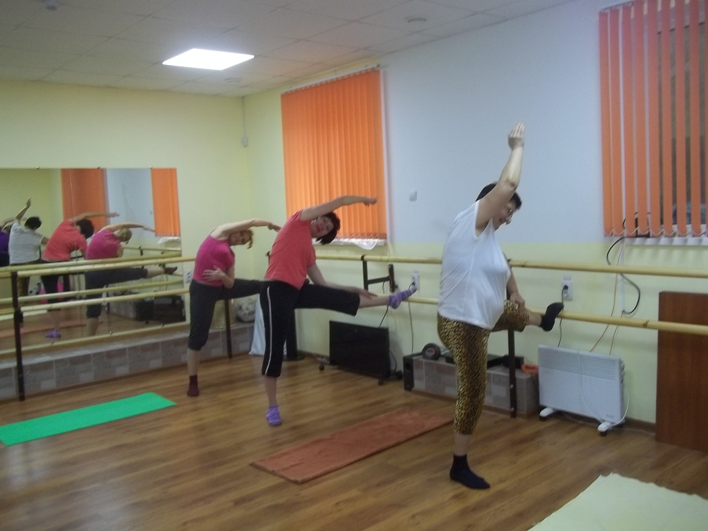 лечебная физкультура. центр оздоровления бионика краснодар. здоровая спина волгоград на еременко. занятие физкультурой и спортом. оздоровительный центр здоровые люди.