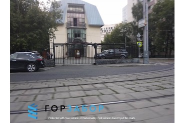 Ворота и калитка с элементами ковки