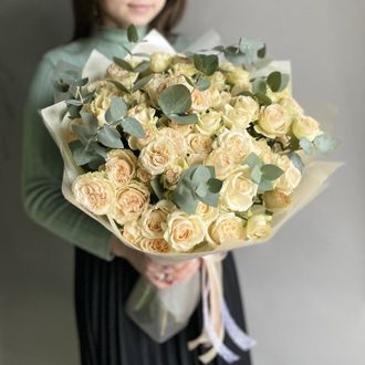 МОНО БУКЕТ ИЗ ПИОНОВИДНЫХ КУСТОВЫХ РОЗ - (АРТ. М33)