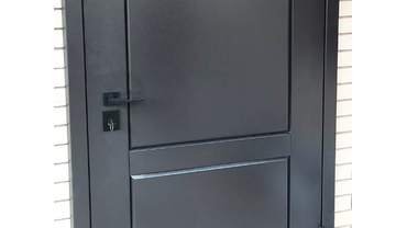 Входная дверь в дом. профильная конструкция. пос. лесной остров