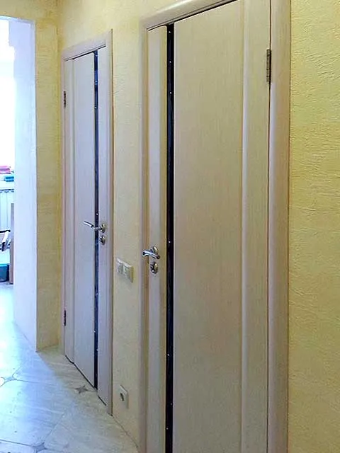 Установка двери в ванную и туалет