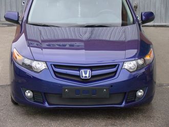 Планка в решетку радиатора Sport для Honda Accord 8-CU2(Дорестайл)