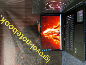 MSI Stealth 17 Studio A13VH-200RU ( 17.3 QHD IPS 144Hz  i9-13900H RTX4080 (12Gb) 32Gb 1024SSD )