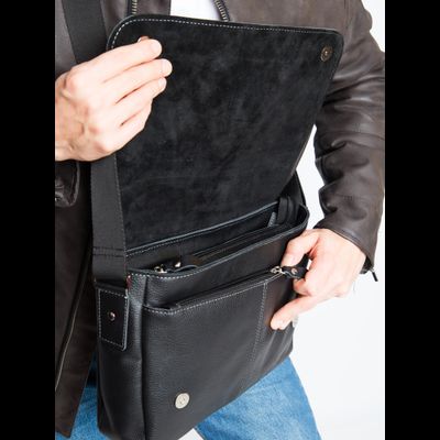 Кожаная мужская сумка Caltrano black (арт. 5067-01)