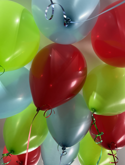 Шары голубой, красный, зелёный 12 шт под потолок