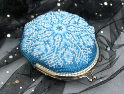 Кошелёк  "Снежинка" Набор для вязания крючком с бисером от Ирины Рудевич