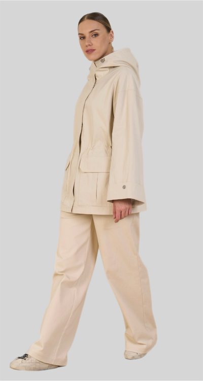 Куртка-парка с водоотталкивающим эффектом в молочном цвете