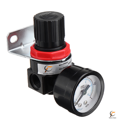 Регулятор давления с манометром