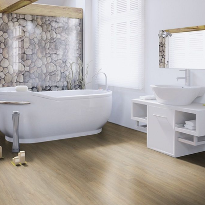 Виниловый пол Wineo 400 Wood Paradise Oak Essential DB00112 в интерьере ванной