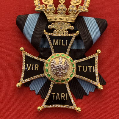 Орден Виртути Милитари или Военного Достоинства 1-й степени со стразами и бантом из муаровой ленты. Полноразмерная копия LUX! Лот № 60.