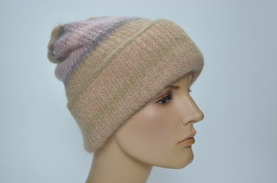 Женская шапка с отворотом зима 2024 2025