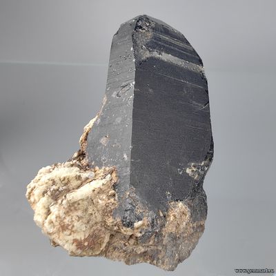 Морион (разн. кварца) на полевом шпате. Казахстан. 69*40*40мм