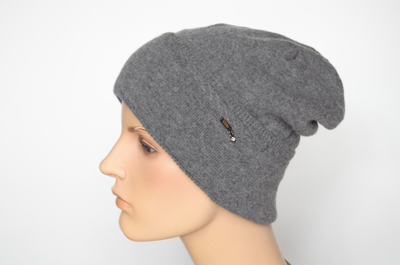shapka-iz-kashemira-s-otvorotom-italiya-vizio-1104-cry-seraya