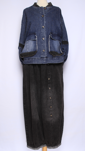 Джинсовка-бомбер "Металлические бусины" синяя, черная р.48-54