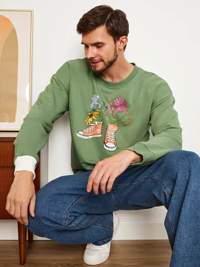 МУЖСКОЙ СВИТШОТ ОЛИВА "ЦВЕТОЧНЫЕ КЕДЫ"