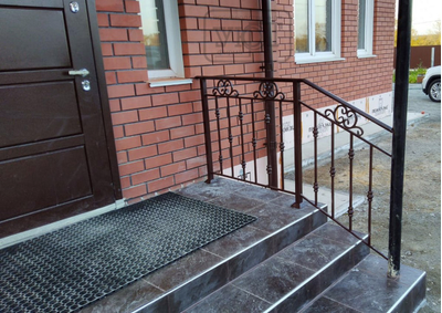 кованое ограждение на крыльцо