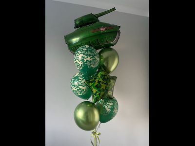 Композиция из шаров "Танк"
