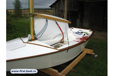 Установка оборудования швертбота "ЧиЖ-2"