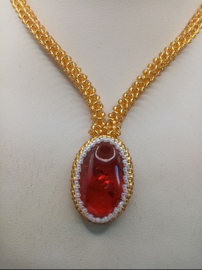 Кулон из Чешского бисера с  янтарем