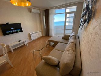 Продаётся просторная, 2-х комнатная квартира с прямым видом на море в ЖК MegaPalace