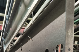 Пескоструйная и дробеструйная очистка металла. Размеры камеры: 7,0 м х 2,0 м х 2,0 м. Без выезда на объекты.