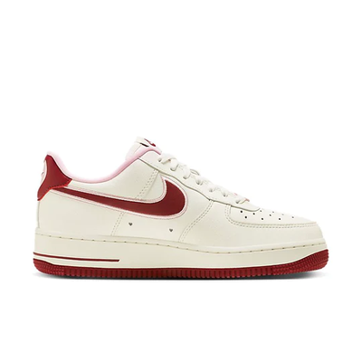 Купить в Москве Кроссовки Nike Air Force 1 Low Valentines Day 2023 FD4616-161