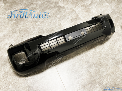 Передний бампер Toyota Land Cruiser 200 12-15 черный (202)