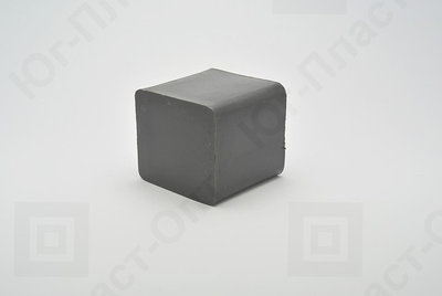 заглушка 28х25 пластиковая