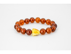 Браслет из вишневого янтаря с  белой розой