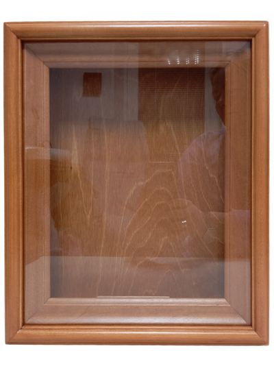 Киот деревянный с гладкой  рамой для иконы формата 30х40см.