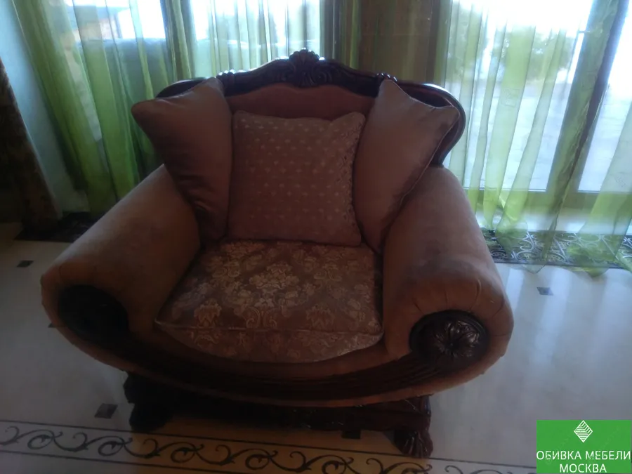 Перетяжка кресла шенилл пошив подушек
☎ 