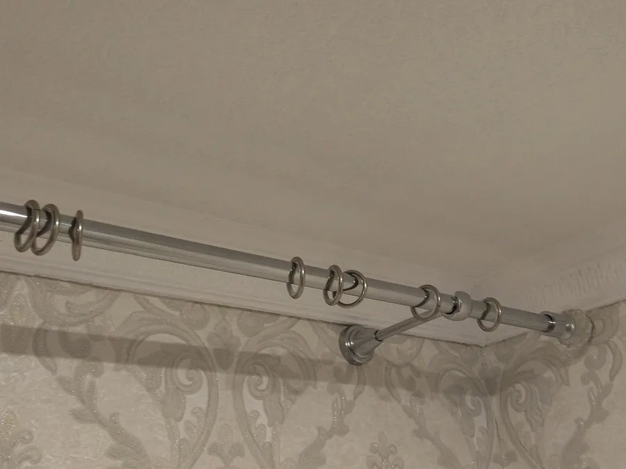 Установка карниза для штор