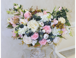 Цветочная композиция из искусственных цветов в бело розовых тонах № АР039/Купить на сайте АОАБУКЕТру