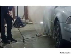 Копье для мойки днища на колесиках без пистолета 1500 мм вход 1/4 ш. выход 4 форсунки ( без курка)